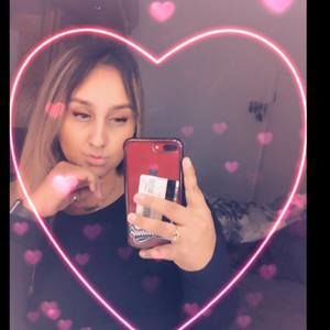 Meet your Posher, Daniela